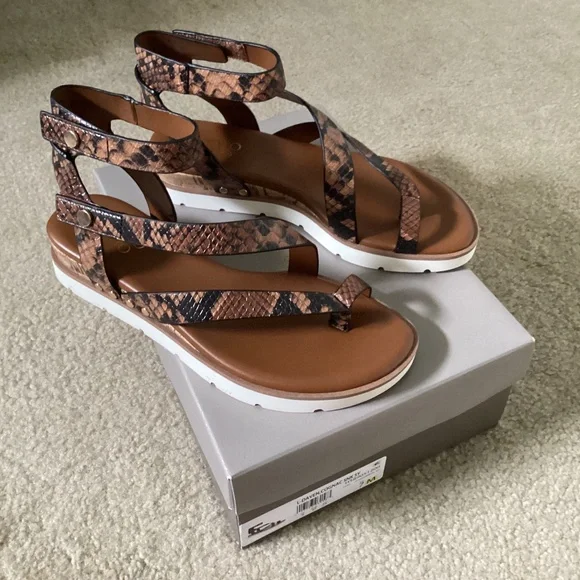 Franco Sarto Daven Wedge Sandal Franco Sarto Women's Daven Sandal